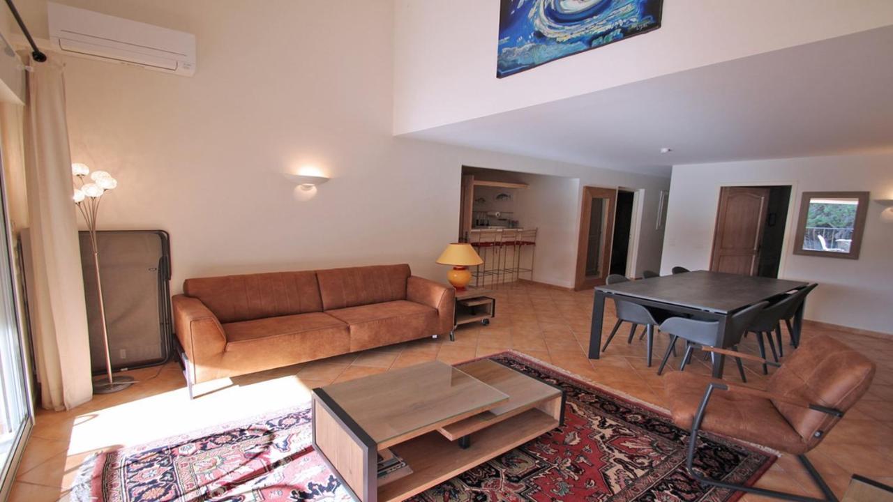 Sainte-Maxime - 3 Bedroom Apartment, Air Conditioned, Outdoor Terrace, Swimming Pool Exteriér fotografie